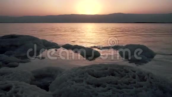 死海日出的景观视频的预览图
