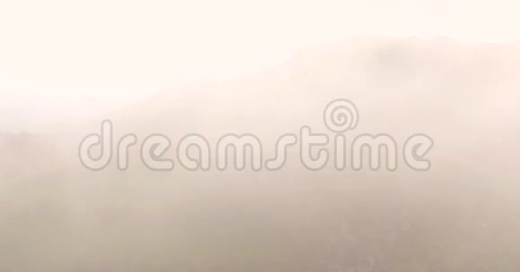 有雾的山视频的预览图