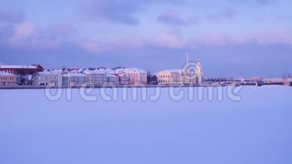 圣彼得堡冬季涅瓦河堤视频的预览图