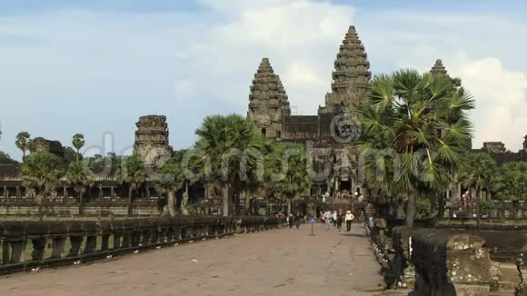柬埔寨吴哥古寺视频的预览图