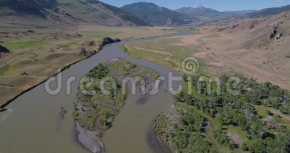 追踪蒙大拿州黄石河4k24fps视频的预览图