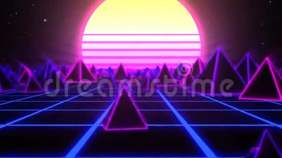 80年代的旋转金字塔合成波霓虹灯景观与发光太阳4K无缝循环运动背景动画视频的预览图