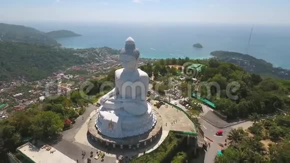 大佛像鸟瞰泰国普吉岛高清慢镜头视频的预览图