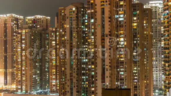 夜间照明澳门生活综合楼全景4K时间流逝中国视频的预览图