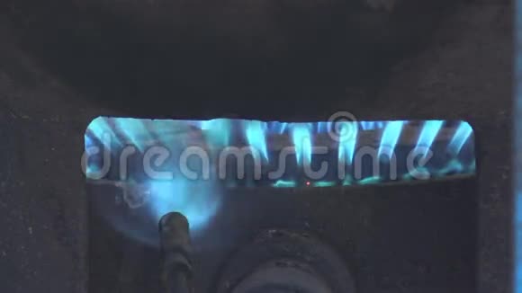 气体燃烧器的蓝色火焰视频的预览图