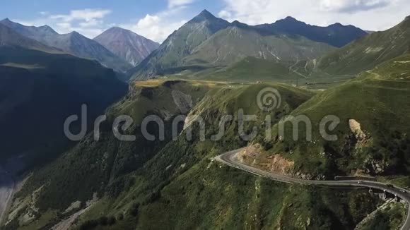 欧洲格鲁吉亚的空中山脉高加索山脉美丽的世界视频的预览图