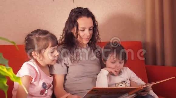 母婴阅读视频的预览图