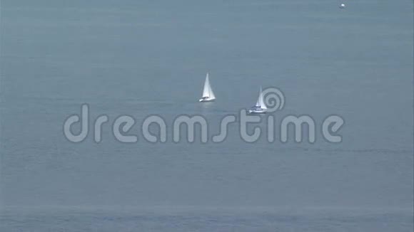 保加利亚黑海两艘帆船视频的预览图