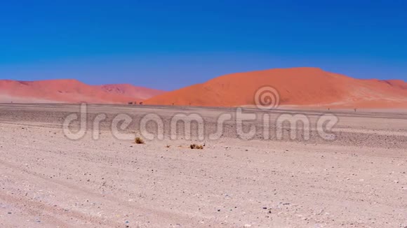 纳米布Naukluft国家公园纳米布沙漠的彩色沙丘和风景景观全景纳米布NamibNaukluft旅游目的地视频的预览图