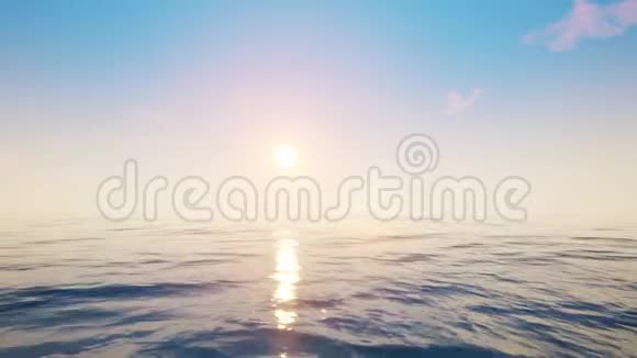 在日落时飞越大海视频的预览图