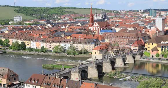 沃尔茨堡城市景观与阿尔特梅恩布拉克桥视频的预览图