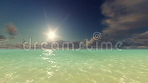 热带海洋中明亮的阳光视频的预览图