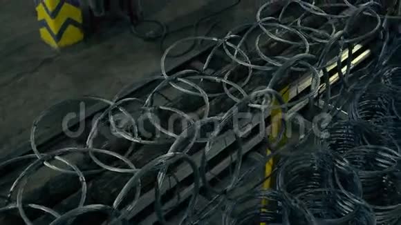 一个金属栅栏就像一个铁链盔甲视频的预览图