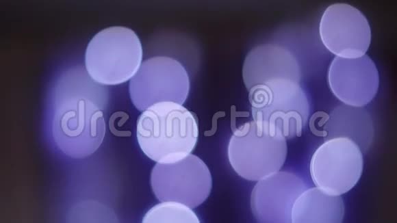 波克灯是紫罗兰色的视频的预览图