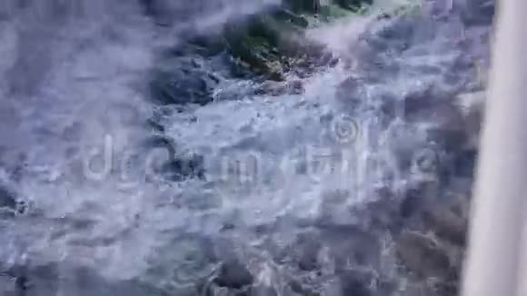 北海的野水视频的预览图