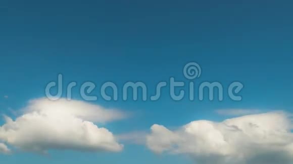夏季多云的天空时间圈视频的预览图
