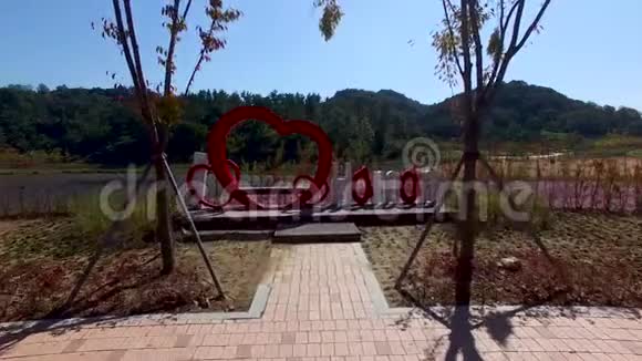 韩国庆南哈曼阿贡生态公园鸟瞰图视频的预览图