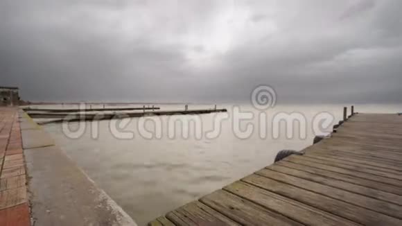美丽的阿尔布法拉码头滑动相机时间流逝巴伦西亚视频的预览图