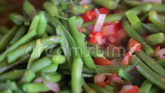 芦笋豆用蔬菜炖视频的预览图
