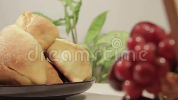 土豆和肉馅饼视频的预览图