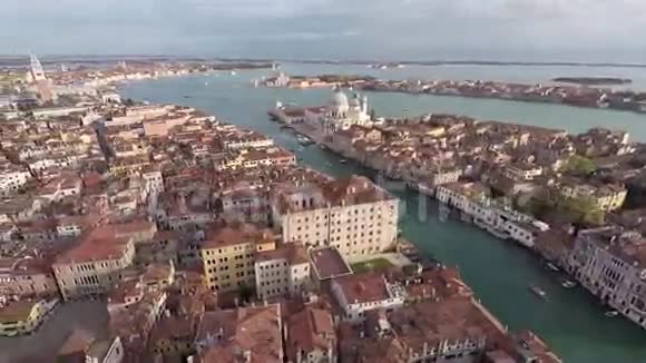 从直升机上看到威尼斯景色视频的预览图