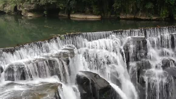 台湾石芬瀑布视频的预览图