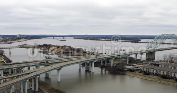 孟菲斯4K的密西西比河大桥视频的预览图