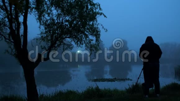早晨的河雾视频的预览图