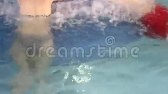 水疗按摩浴缸身体视频的预览图