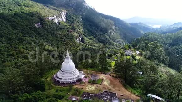 斯里兰卡山区古寺空中视频的预览图