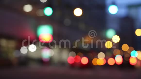 芝加哥的夜间交通信号灯不集中视频的预览图