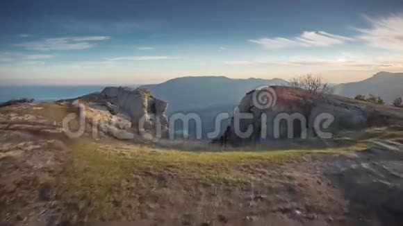 美丽的山谷景观克里米亚视频的预览图