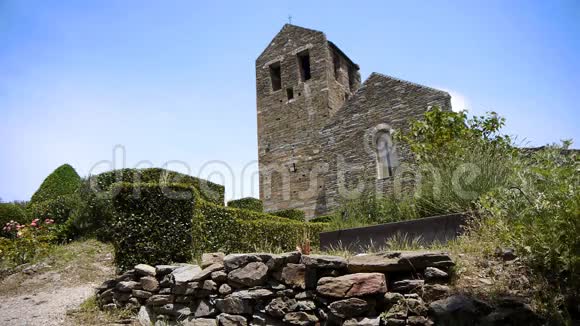 旧的修道院塔法国塞拉波恩视频的预览图