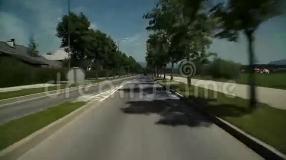 驾驶车辆的司机视频的预览图