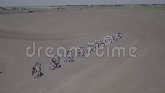 凯迪拉克牧场的空中镜头视频的预览图