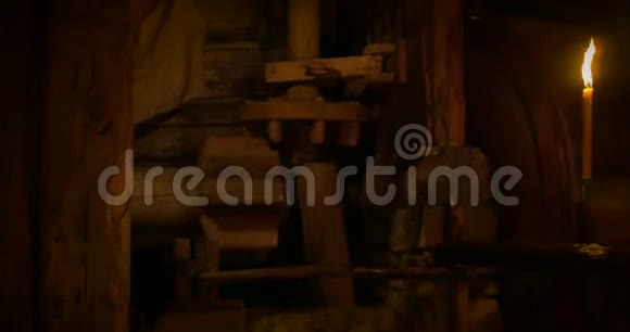 古代木磨机械视频的预览图