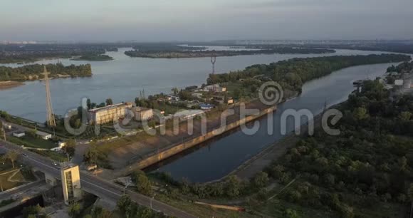 乌克兰基辅维什哥罗德基辅海空中飞行丹妮珀水库GAESGES视频的预览图