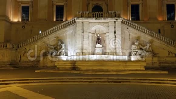 坎皮多戈利亚广场喷泉晚安罗马视频的预览图