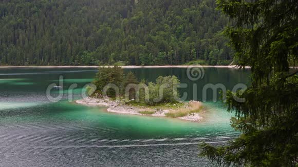 巴伐利亚山湖艾伯西小岛视频的预览图