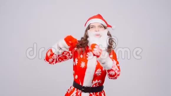 圣诞老人正在跳舞视频的预览图
