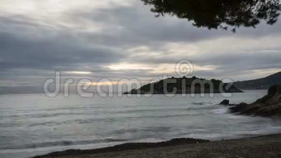 西班牙马洛卡多云日落4K时视频的预览图