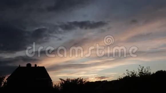 秋天的傍晚日落视频的预览图