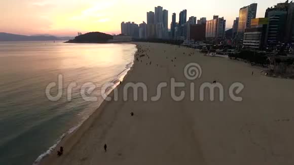 海恩达海滩冬季日落视频的预览图