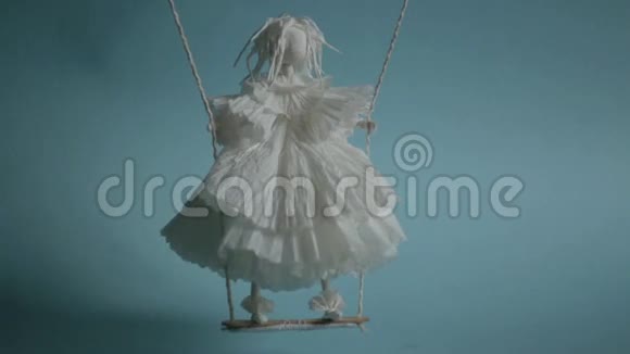 白伏都木偶爱情咒视频的预览图