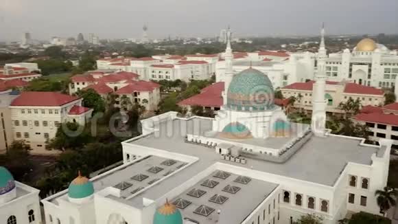 马来西亚Kedah清真寺的鸟瞰图视频的预览图