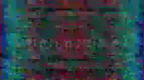 多色动态网络朋克迷幻闪闪发光的背景旧电视概念视频的预览图