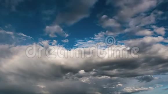 云运动时间推移视频的预览图