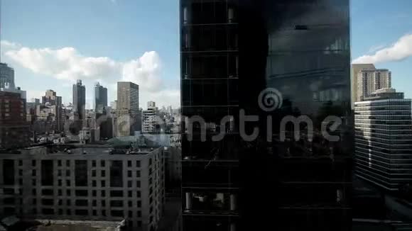 现代摩天大楼的空中景观视频的预览图