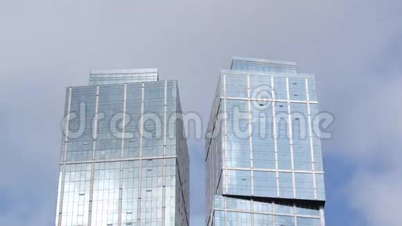 摩天大楼的顶端视频的预览图
