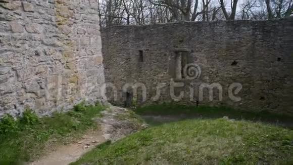 哥特式城堡墙庭院设防视频的预览图